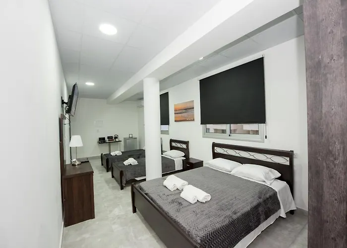 Luxury Apartment *